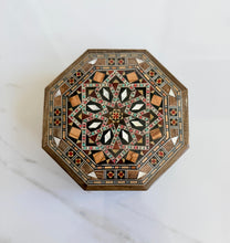 Load image into Gallery viewer, Octagon Handmade Mosaic Box. Diameter: 5.2” approx