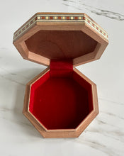 Load image into Gallery viewer, Jewelry Mosaic Wooden Handmade Box inlaid with Mother of Pearl