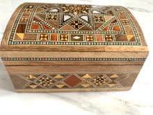 Load image into Gallery viewer, Jewelry Mosaic Wooden Handmade Box
