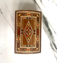 Load image into Gallery viewer, 5.0 x 3.0 inches Rectangle Handmade Mosaic Box