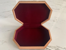 Load image into Gallery viewer, Large Handmade Mosaic Box