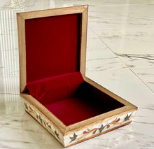 Load image into Gallery viewer, Large Sized Pearl Handmade Mosaic Box. Size: 10 x 10 inches