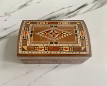 Load image into Gallery viewer, 5.0 x 3.0 inches Rectangle Handmade Mosaic Box