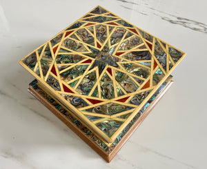 Large Sized Pearl Handmade Mosaic Box. Size: 6.7 x 6.7 inches