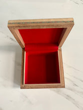 Load image into Gallery viewer, Jewelry Mosaic Wooden Handmade Box