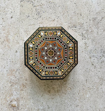Load image into Gallery viewer, Octagon Handmade Mosaic Box. Diameter: 5.8” approx
