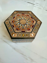 Load image into Gallery viewer, Octagon Handmade Mosaic Box. Diameter: 6.7” approx
