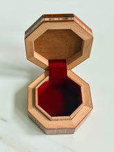 Load image into Gallery viewer, Small Gorgeous Mosaic Middle Eastern Ring Box
