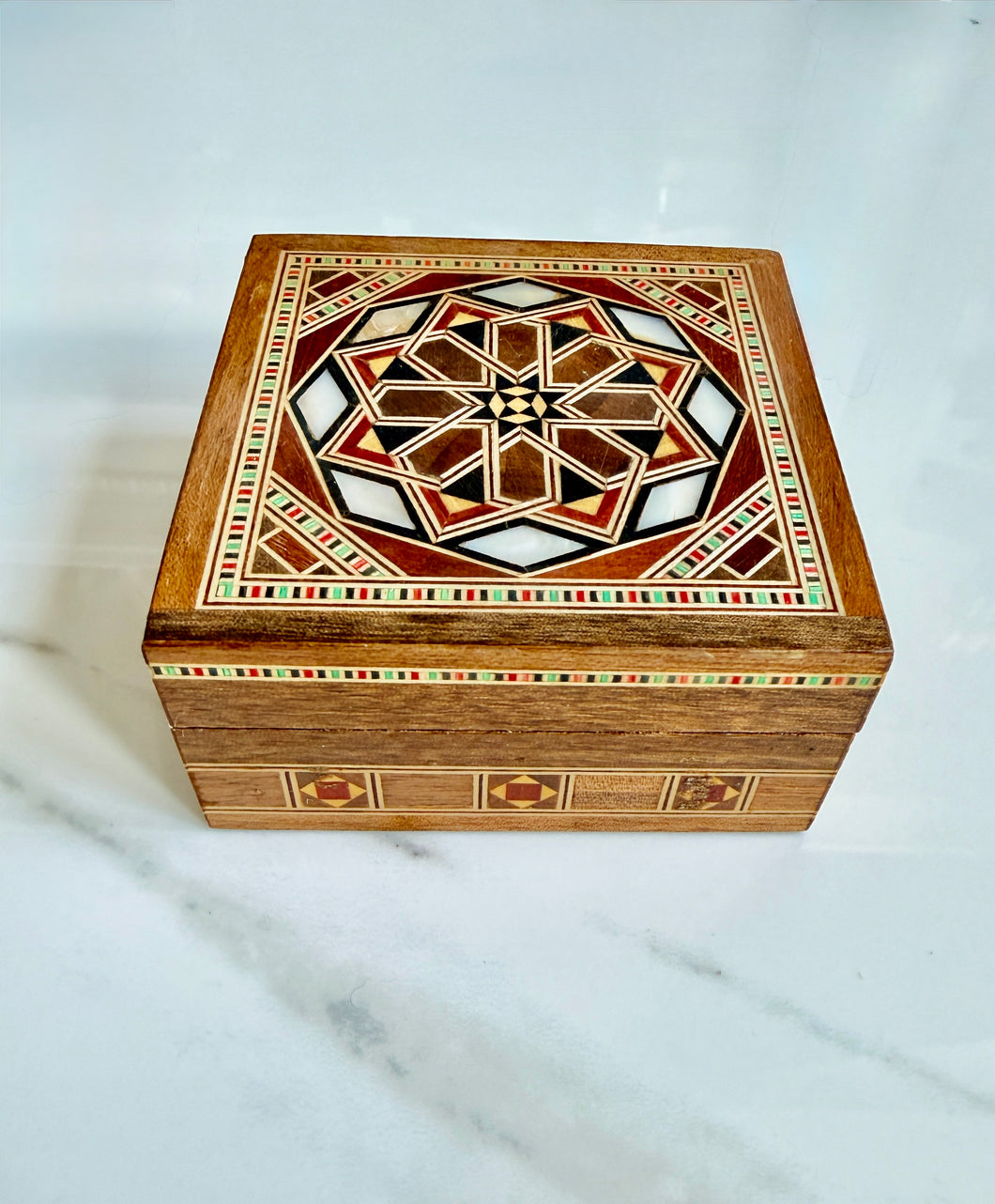 Small Gorgeous Mosaic Middle Eastern Ring Box