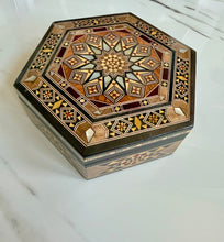 Load image into Gallery viewer, Octagon Handmade Mosaic Box. Diameter: 6.7” approx
