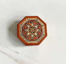 Load image into Gallery viewer, Small Gorgeous Mosaic Middle Eastern Ring Box
