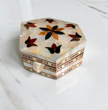 Load image into Gallery viewer, Pearl Handmade Mosaic Box
