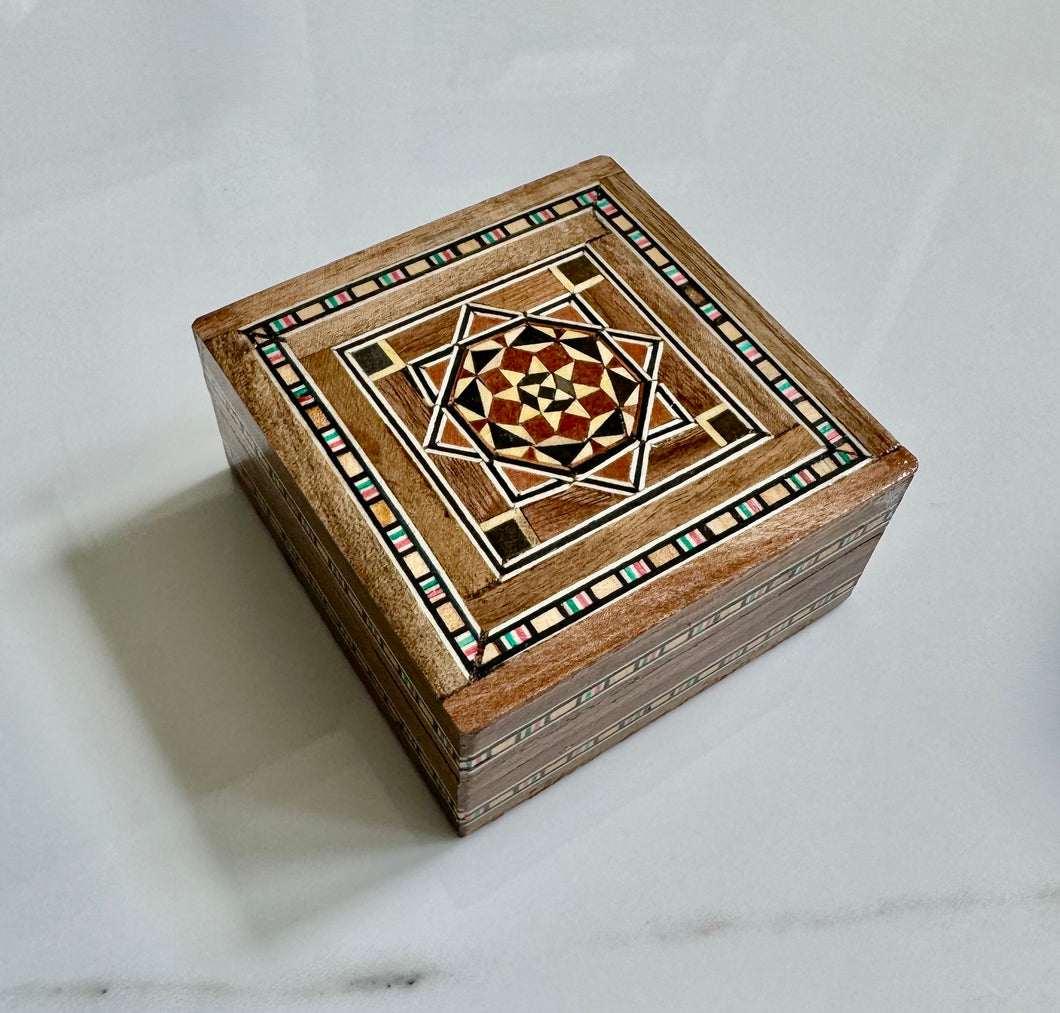 Small Gorgeous Mosaic Middle Eastern Ring Box