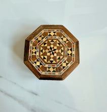 Load image into Gallery viewer, Small Gorgeous Mosaic Middle Eastern Ring Box

