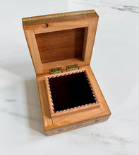 Load image into Gallery viewer, Small Gorgeous Mosaic Middle Eastern Ring Box
