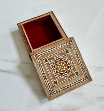 Load image into Gallery viewer, Small Gorgeous Mosaic Middle Eastern Ring Box
