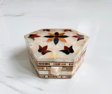Load image into Gallery viewer, Pearl Handmade Mosaic Box
