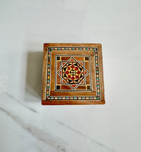 Load image into Gallery viewer, Small Gorgeous Mosaic Middle Eastern Ring Box
